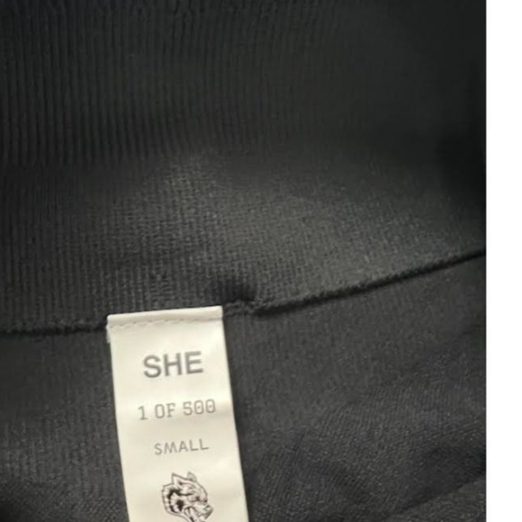 NWT! Alphalete Darc Sport She Wolf Biker Shorts GREY/ SMALL - Picture 4 of 4